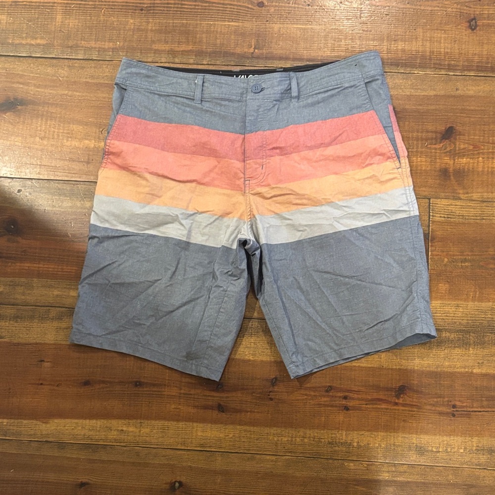 Valor Men's Gray and Multicolor Shorts